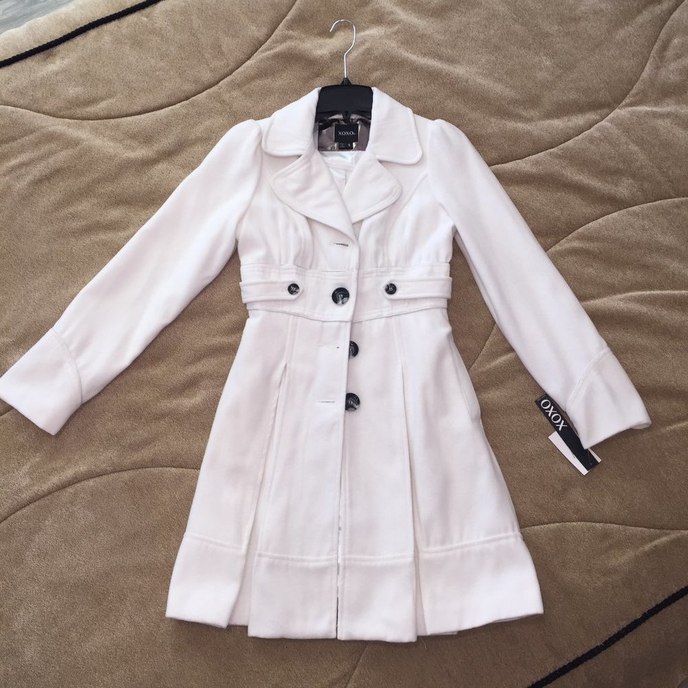 XOXO White Coat